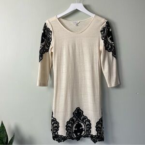 Cream Dress w Black Lace Embellishments / Size L